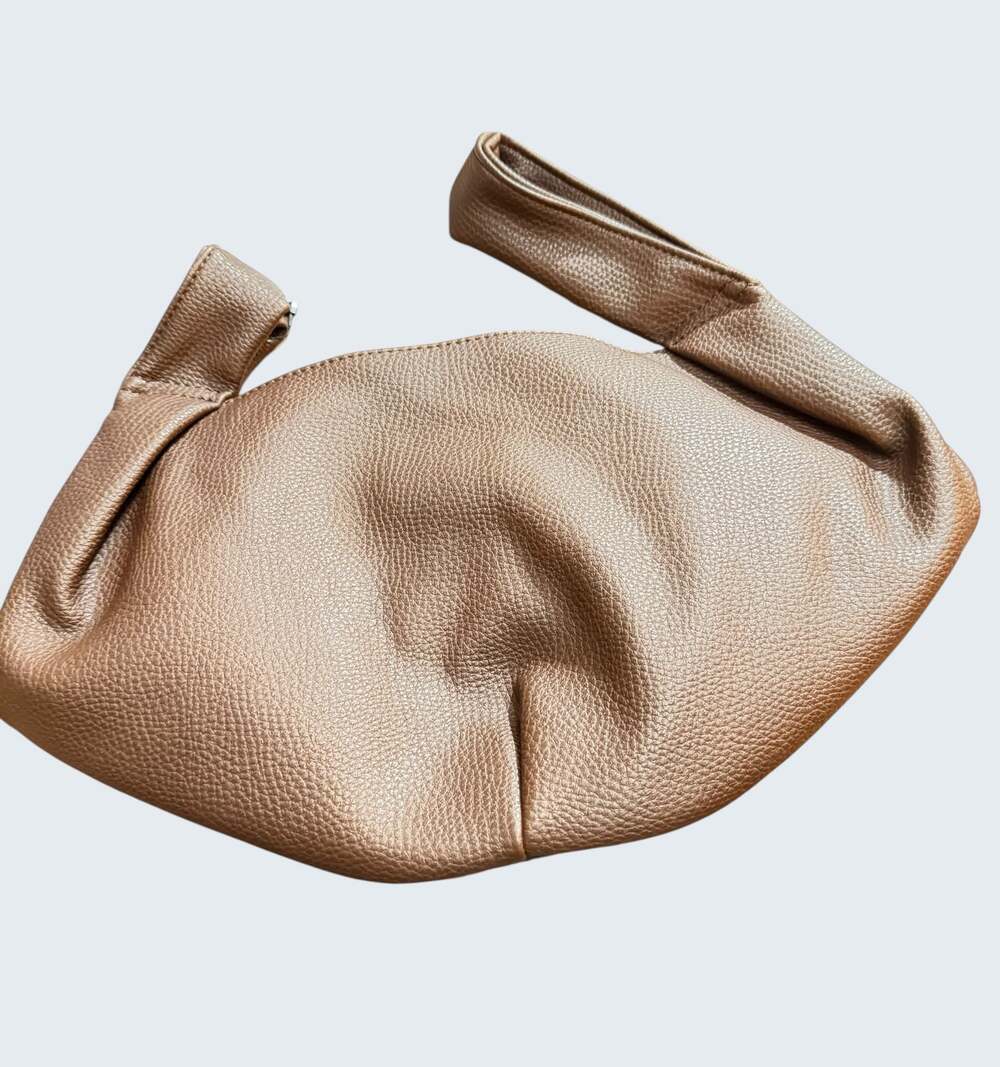 The Drop Avalon Small Tote Bag in Chocolate Brown Pebble Grain Leather